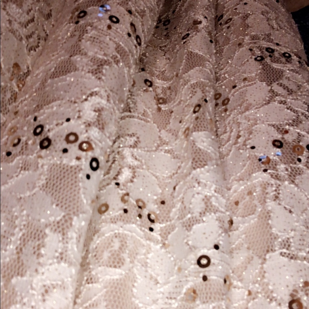 Flattering Prom Dress - Picture 2 of 8